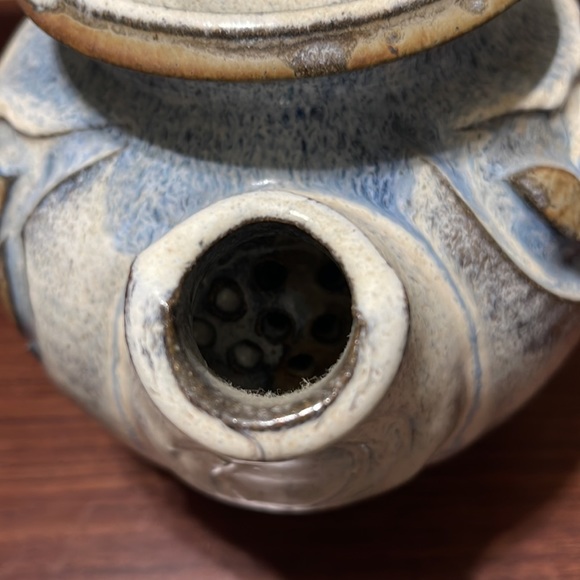 Handmade Stoneware Tea Kettle - Picture 4 of 13
